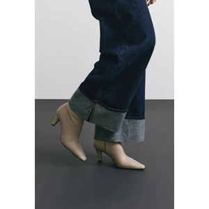 Bot 2516 - Sivri Burun Bilek Üstü Bej Kadın Bot