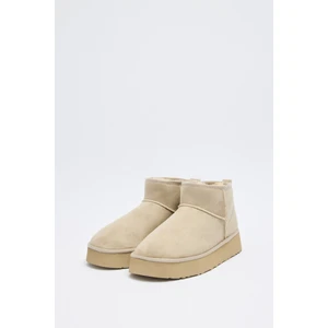 Bot 2519 - Içi Kürklü Kalın Tabanlı Bej Süet Kadın Bot