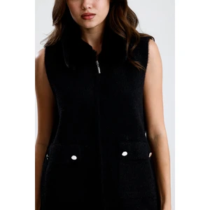 Yakası Kürklü Cepli Yelek