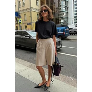 Bej Pileli Kadın Bermuda Şort MG2483