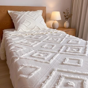 Iskandinav Püsküllü Tek Kişilik Yatak Örtüsü Ekru 180 x 250 Tek Yastık