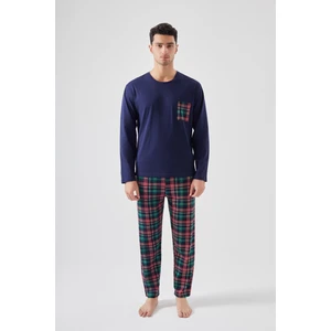 Erkek Pamuklu Göğüs Cepli Lacivert- Kırmızı Ekose Desenli Uzun Kollu Cep Detaylı Pijama Takımı