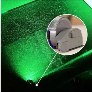 LED Işıklı Süpürge Aparatı – Tüy ve Tozları Gösteren, Tüm Süpürgelerle Uyumlu