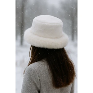 Kadın Kışlık Peluş Şapka – Tesettüre Uygun, Sıcak Tutan (60-62 Cm)