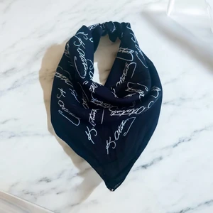 Atatürk Imzalı Siyah Unisex %100 Koton Bandana 23 NISAN,29EKIM