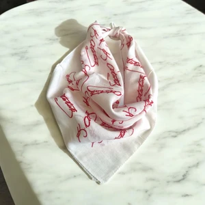 Atatürk imzalı Beyaz Unisex %100 Koton Bandana 23 NISAN,29EKIM