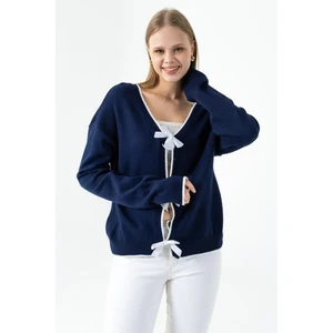 Kadın V Yaka Kurdele Detaylı Triko Hırka Lacivert - 26K 2279