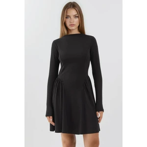 Kadın Yumuşak Dokulu Kayık Yaka Mini Elbise Busem Collection Siyah