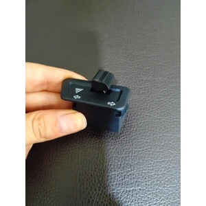 Vesta 50 125 Uyumlu 4 Lü Sinyal Flaşör Buton Düğmesi