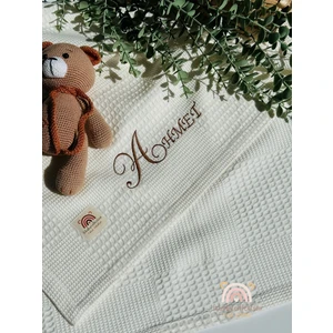 Ftbabycollection %100 Pamuk Waffle Kumaş Kişiye Özel Nakışlı Bebek Battaniyesi – Isim Yazılabilir (Krem)