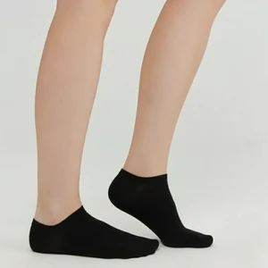 Kadın Siyah Dikişsiz Burunlu Bambu Sneaker Çorap