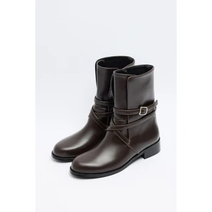 Bot 2513 - Çapraz Kemer Detaylı Acı Kahve Kadın Bot