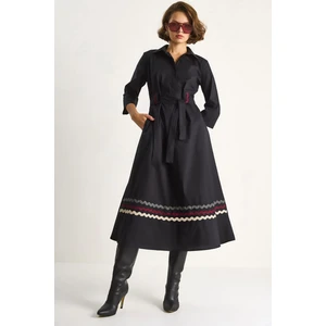 Kadın Nakış Detaylı Yakalı Kemer Köprülü Gömlek Elbise