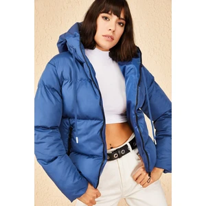 Kadın Kapüşonlu Şişme Mont