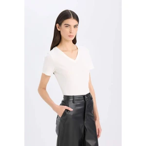 Regular Fit V Yaka Basic Düz Ribana Kısa Kollu Tişört B6436AX25SP