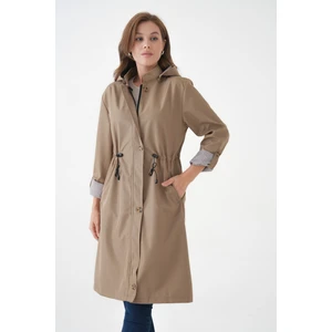 Bej Rüzgar ve Su Geçirmez Çıkarılabilir Kapüşonlu Beli Tünelli Bondit Kumaş Trençkot