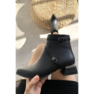 Siyah Cilt 4 cm Kalın Galvaniz Topuklu Bantlı Şık Günlük Kadın Bot TMD2024801