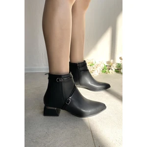 Tamdabu Ayakkabı Siyah Cilt 4 cm Kalın Galvaniz Topuklu Bantlı Şık Günlük Kadın Bot TMD2024801