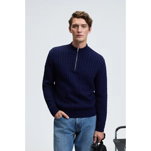 IVAR Erkek Yarım Fermuarlı Dik Yakalı Saç Örgü Desenli Triko Lacivert Kazak