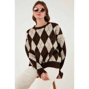 Oversize Fit Bisiklet Yaka Baklava Desenli Yumuşak Dokulu Kazak Bayan Kazak 4616223