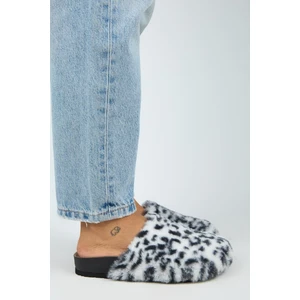 Leda Kadın Peluş Düz Beyaz Leopar Terlik