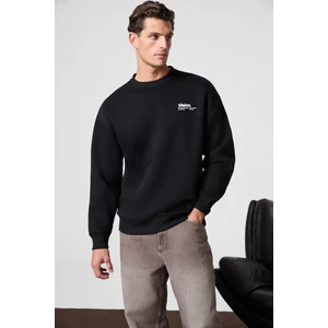 Ernest Erkek Organik Pamuklu Yumuşacık Baskı Detaylı Bisiklet Yaka İçi Polarlı Siyah Sweatshirt