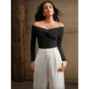 Kadın Omuzlar Düşük Önü Düğümlü Sandy Kumaş Uzun Kollu Bluz 0033