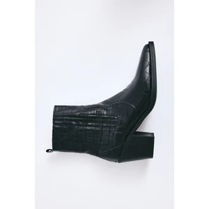 Bot 2503 - Küt Burun Bileği Lastikli Siyah Croc Kadın Bot