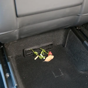 Tesla Model Y Juniper Havalandırma Koruma Kapağı (2 Adet)