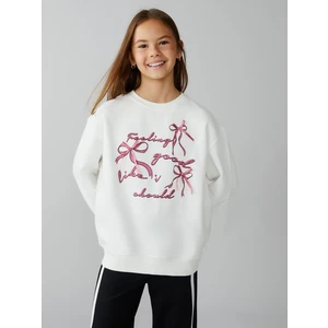 Lc Waikiki Yeni Sezon Bisiklet Yaka Fiyonk Baskılı Kız Çocuk Sweatshirt