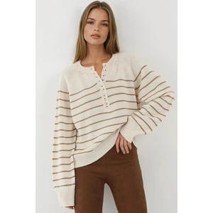 Kadın Düğme Detaylı Çizgili Loose Fit Triko Kazak Bej Doğal