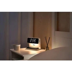 Dijital Işıklı Masa Saati Ve Kablosuz Şarj Aleti