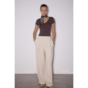 V Yaka Kısa Kol Üst