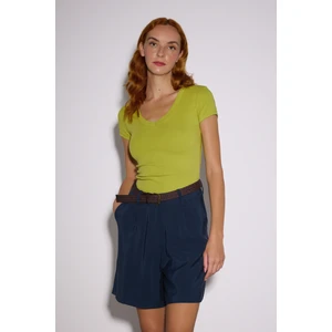 V Yaka Kısa Kol Üst