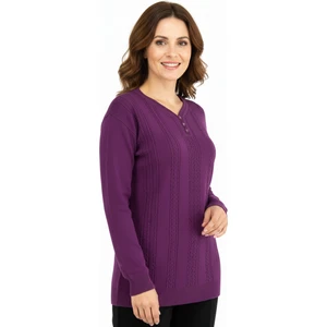 Kadın Kışlık Kendinden Motifli Armut Yaka Üç Düğmeli Normal Kesim Likralı Pamuklu Kardelen Dokuma Anne Kazak