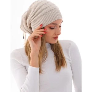 Kadın Ipli Taş Bere