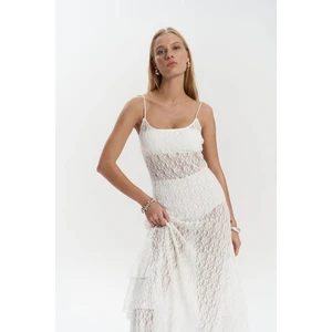 Eli Dantelli Ekru Uzun Elbise