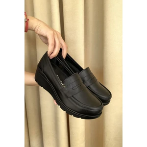 Siyah Hakiki Deri Anatomik Taban Günlük Rahat ve Şık Kadın Ayakkabı TMD202527