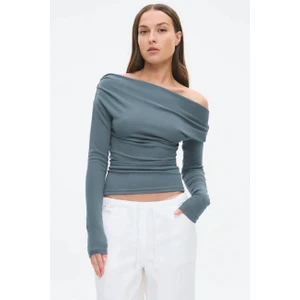 Füme Kadın Off Shoulder Uzun Kollu Bluz MG2567