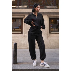 Kadın Yarım Fermuarlı  Sweatshırt ve Paçası Lastikli Eşofman Takımı