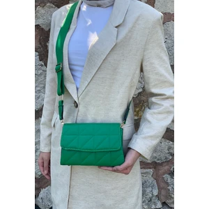 Kadın Siyah Çapraz Kapitone Çanta Capitone