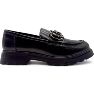 Aurenza Zincir Toka Detaylı Siyah Rugan Hakiki Deri Maskülen Kadın Loafer