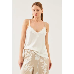 Kadın Beyaz Ip Askılı Dantelli Bluz