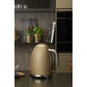 Smeg Mat Gold Kettle KLF03CHMEU