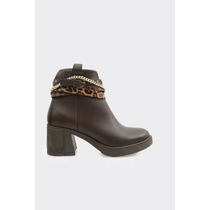 Hakiki Deri Fermuarlı Zincir Aksesuarlı Topuklu Kadın Bot