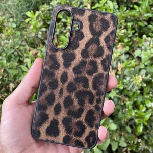 Samsung Galaxy A56 Kılıf Leopar Desenli Içi Kadife Kapak