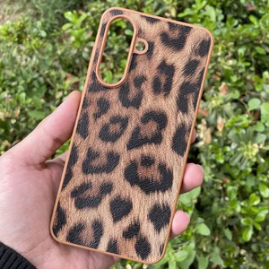 Samsung Galaxy A56 Kılıf Leopar Desenli Içi Kadife Kapak