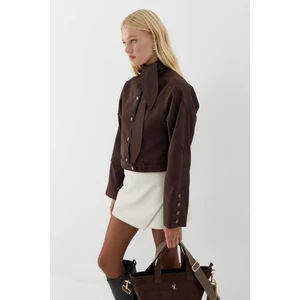 Yaka Detaylı Kısa Ceket Kahverengi