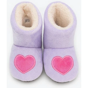 Kr Kids Butik Kız Bebek Polar Patik – Kalp Desenli, Yumuşak Tabanlı, Kaymaz, Sıcak Tutarlı Kışlık Ev Ayakkabısı (Lila)
