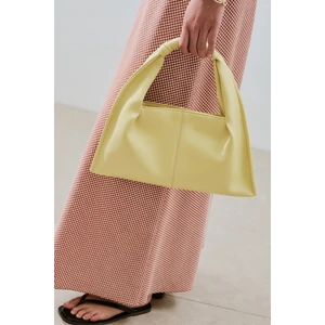 Parlak Deri El Çantası Sarı